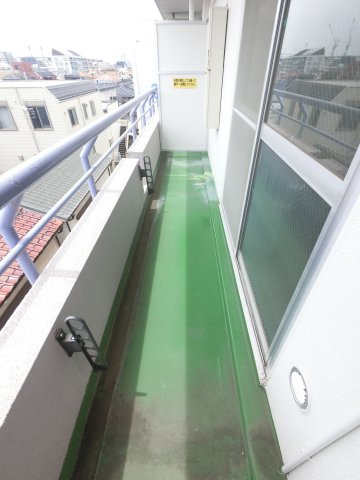 市川プラザのバルコニー