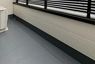 八王子市堀之内３丁目のアパートのバルコニー