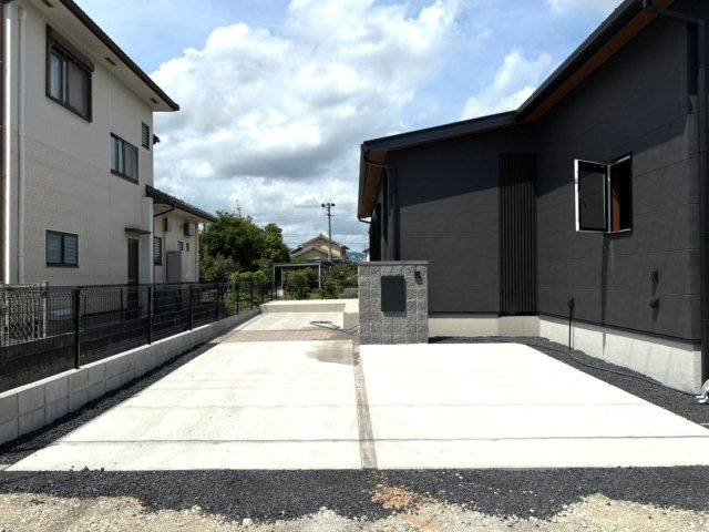 新築戸建　大垣市静里　全2区画分譲の駐車場|■駐車場　■ヤマダ不動産　株式会社リライフ　
■夢のマイホーム購入をフルサポートします！
