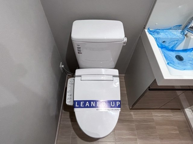 新品家具付きマンション王子1(KaGood東京)のトイレ