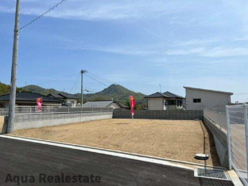 高松市国分寺町新居の新築一戸建の前面道路含む現地写真|前面道路含む現地写真です