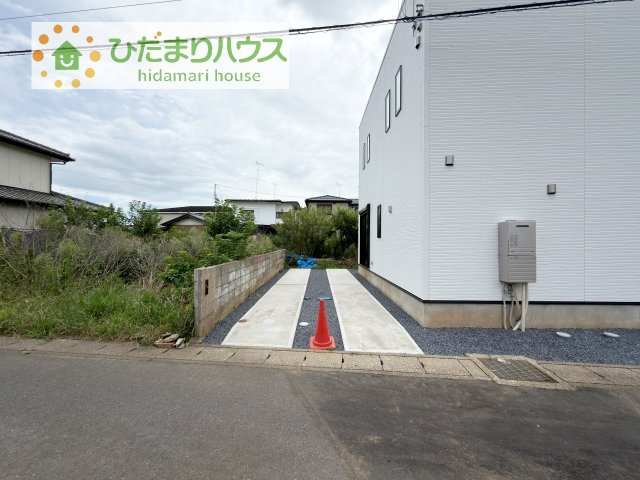 【駐車場】 | 土浦市並木1丁目　新築戸建 | ご家族でお車に乗る方に！駐車場2台分あります！