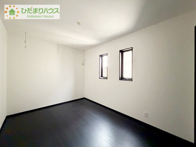 【洋室】 | 土浦市並木1丁目　新築戸建 | 机にベットを置けば子供部屋の完成です！