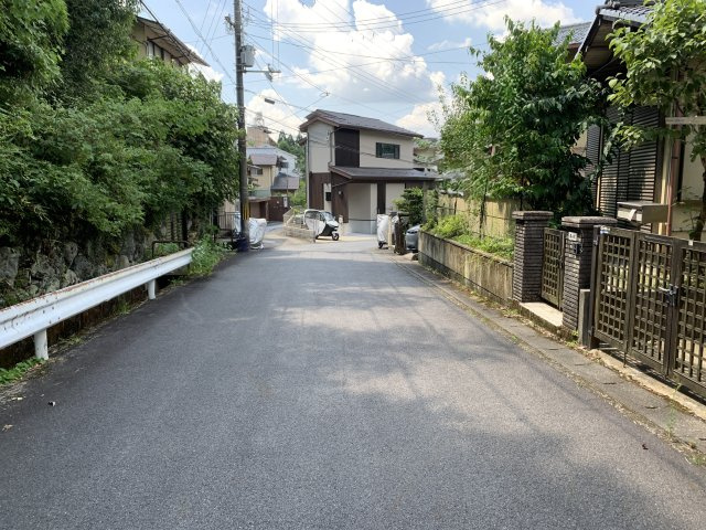 京都市左京区岩倉長谷町　建築条件無し売土地の前面道路含む現地写真