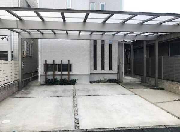 高蔵寺町５丁目戸建の駐車場