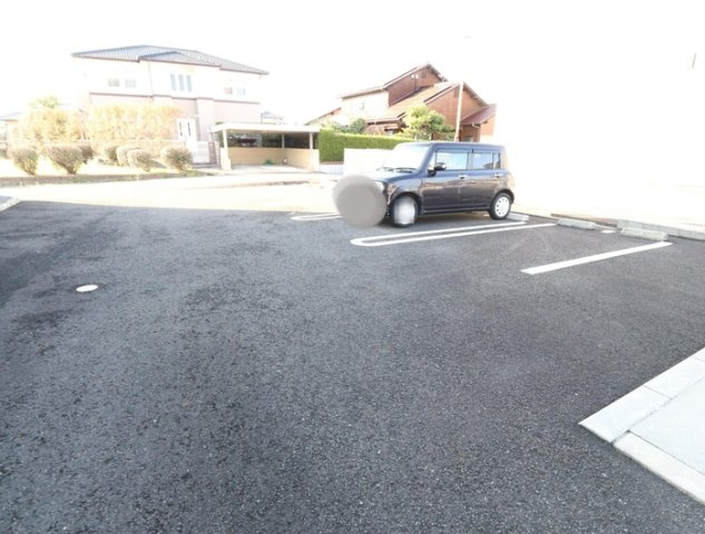 エル　パティオⅣの駐車場