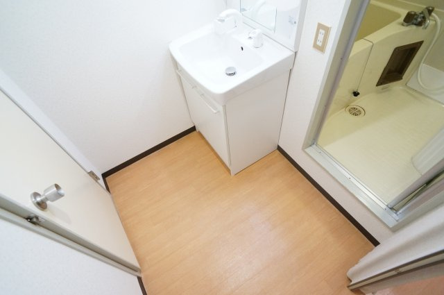 ドミール中山の洗面所|参考、同建物・同間取りの号室