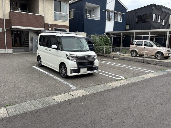 Ｇｌｏｒｉａの駐車場