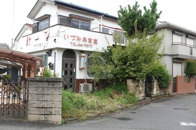 川越市上野田町　売地の前面道路含む現地写真