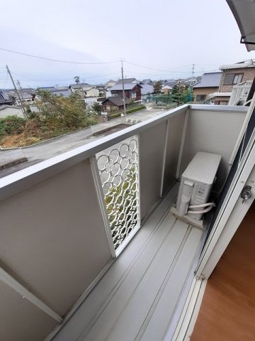 グレイシャス山下のバルコニー|バルコニーからの眺めを楽しみながら食事をしませんか