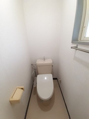 グレイシャス山下のトイレ|落ち着いたトイレです