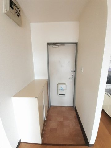 グレイシャス山下の玄関|シンプルで使いやすい玄関です