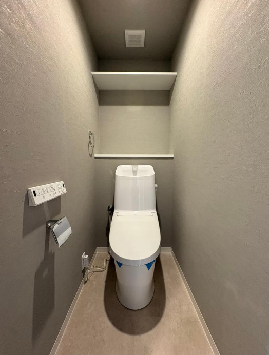 ユニ・アルス新大阪ウエストのトイレ|コンパクトで使いやすいトイレです