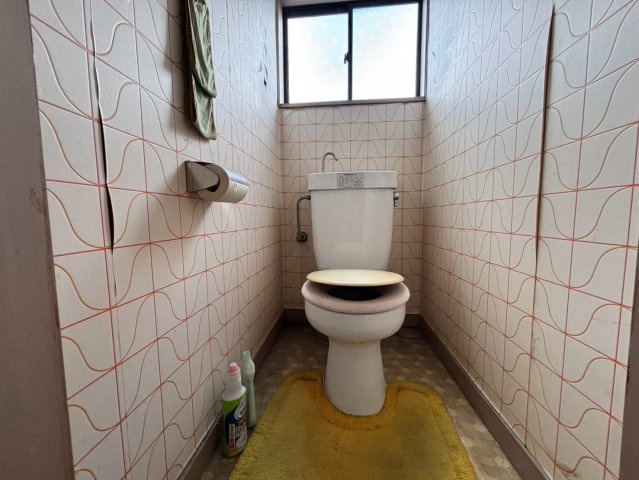 鹿沼市上野町　中古戸建のトイレ