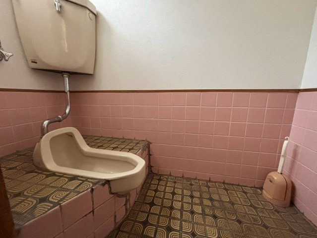 鹿沼市上野町　中古戸建のトイレ