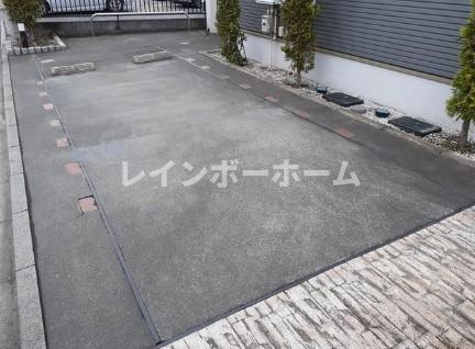 ノース　ヒル　レジデンスの駐車場