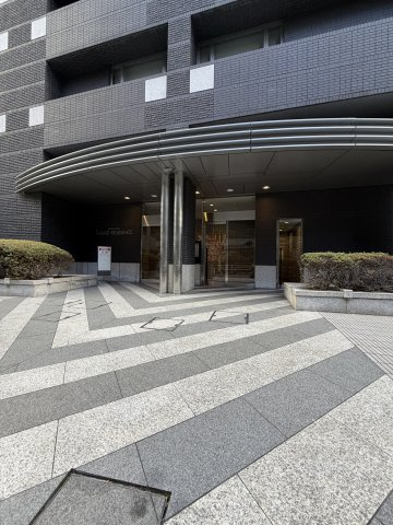 新宿アイランドのエントランス