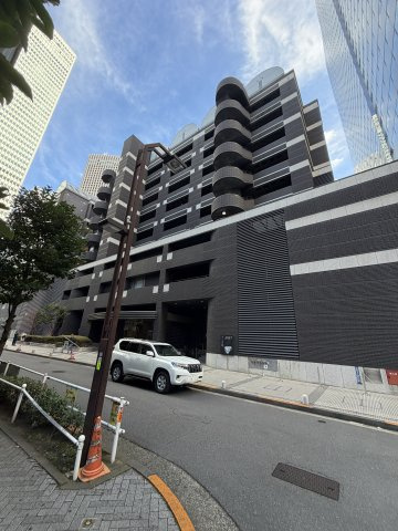 新宿アイランドの外観