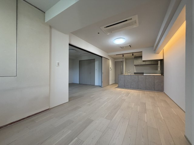新宿アイランドの居間・リビング