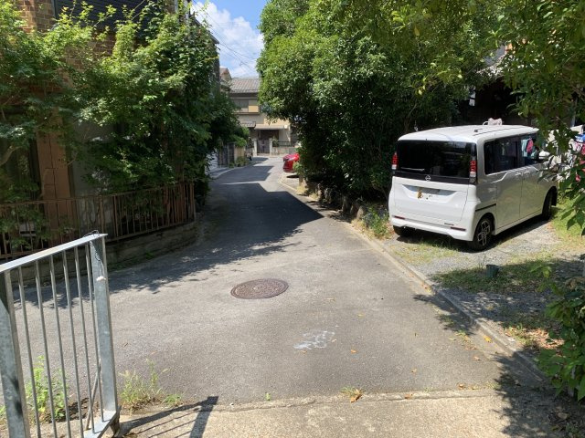京都市左京区上高野東氷室町　建築条件無し売土地の前面道路含む現地写真
