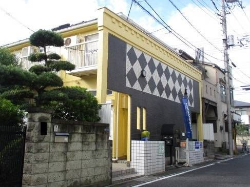 柏市ひばりが丘のアパートの外観