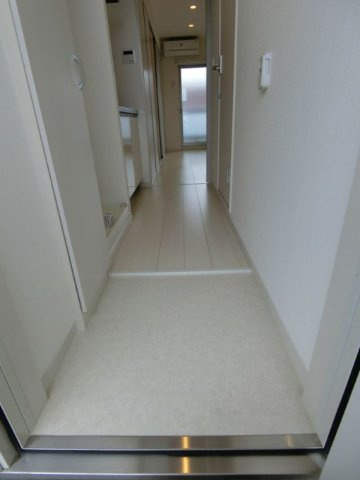 リブリ・西所沢の玄関