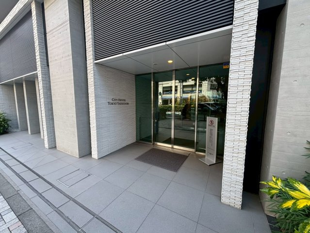 シティハウス東京八重洲通りのエントランス
