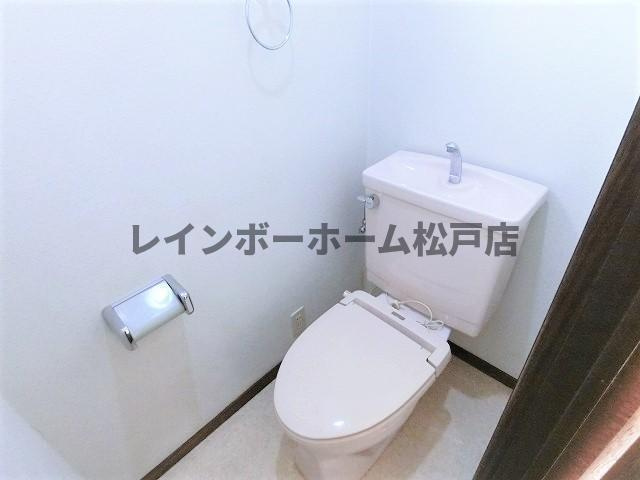 仲介手数料（賃料の1.10ヵ月）の50％OFF対象物件！のトイレ
