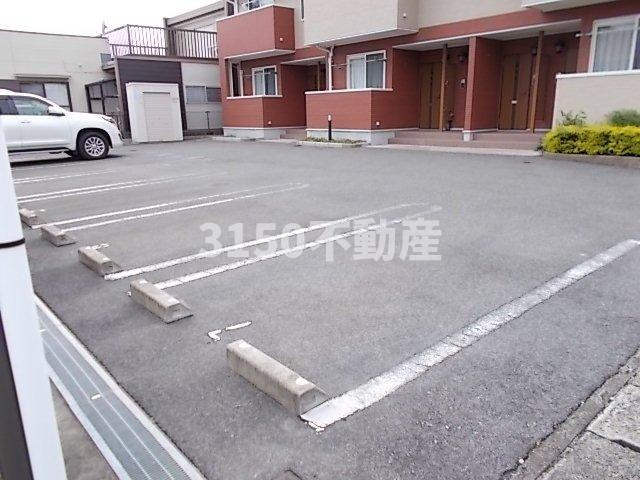 パークサイド　フローレンスの駐車場|駐車場完備です