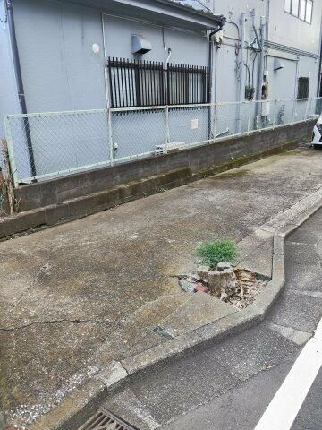 ステディオプラージュの駐車場