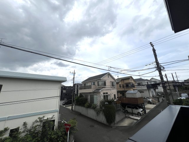 お家に入った時に感じる、言葉で説明できないけどなんかイイ！っていうあの雰囲気。なんて言えばいいでしょう。明るくて温かみのある感じ。あれ、あります。な【座間市立野台3丁目新築戸建】の展望