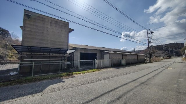 能勢町貸倉庫　A棟Ｂ棟一括貸の外観