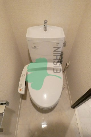 レジデンシャルヒルズ博多駅前のトイレ|清潔感のあるトイレです。