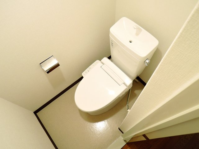 高槻市八幡町の賃貸マンションのトイレ