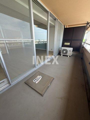 横浜市磯子区森１丁目の賃貸マンションのバルコニー
