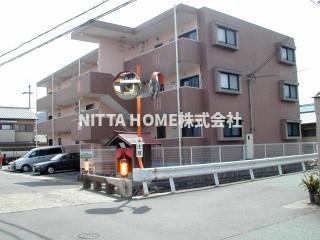 ルミエールかながわの駐車場|敷地内に駐車場があります◎