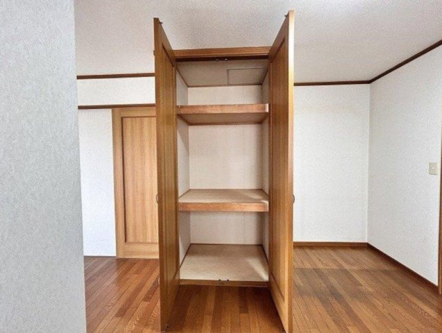 知多市新知東町１丁目　中古戸建の収納