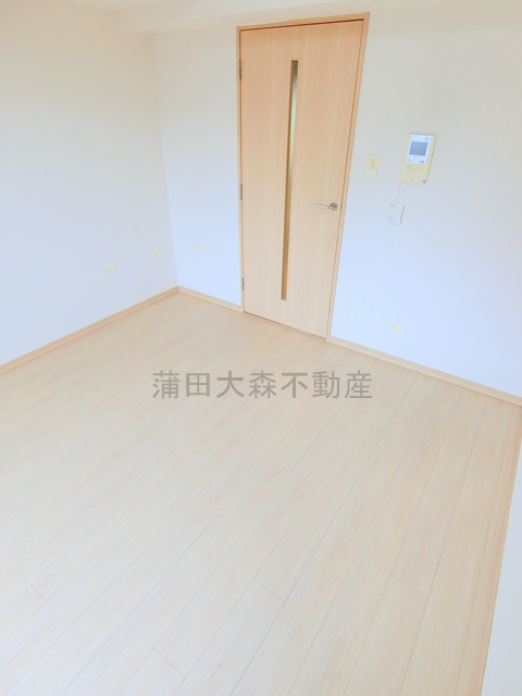 ルーブル蒲田南伍番館の居間・リビング
