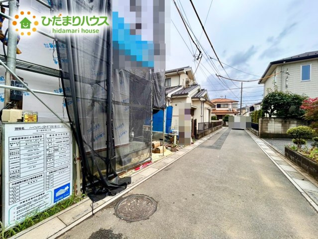 上尾市壱丁目東20番　新築戸建　ハートフル01の前面道路含む現地写真|9/10撮影