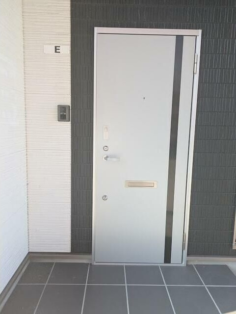 木太町戸建てＥの玄関