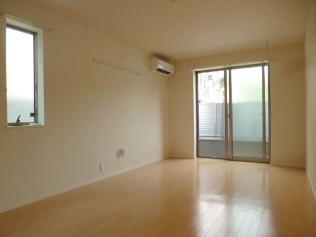 Gran Soleilの居間・リビング|★広々９．４帖の角部屋です★