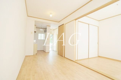 【居間・リビング】 | カーサ川辺 | 洋室のお部屋です。