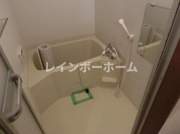 メゾンファミーユ南大塚の浴室