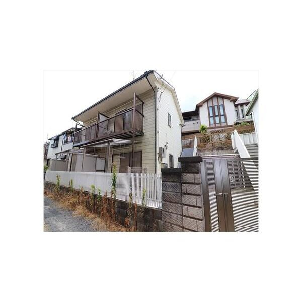 神戸市須磨区須磨本町２丁目のアパートの外観