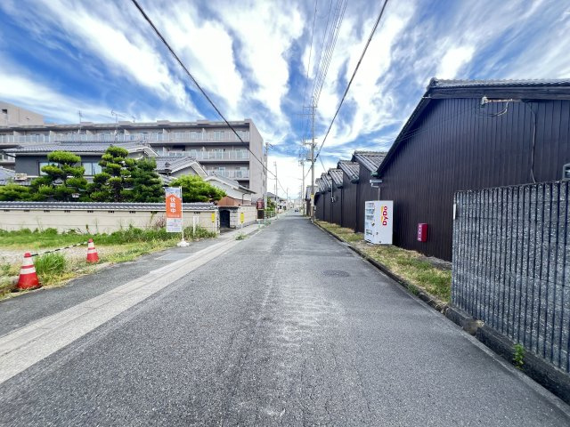 橿原市膳夫町の前面道路含む現地写真