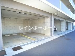 セラピアザ船橋の駐車場