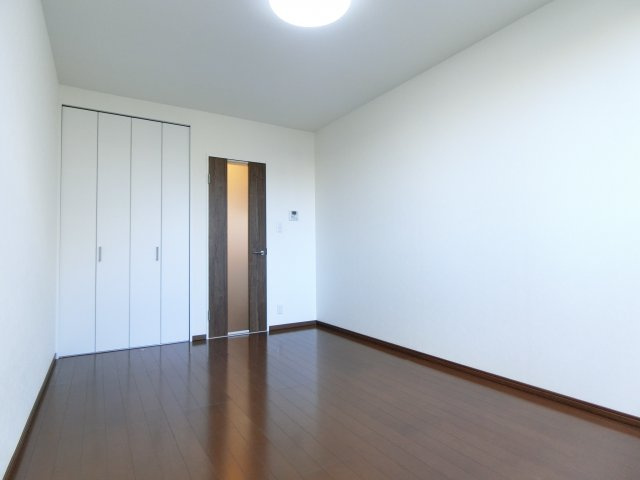 CASACALMAの洋室
