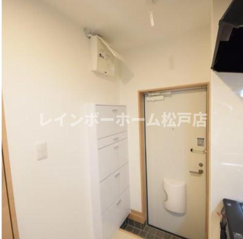 ベイシティ松戸小山Ⅰ【仲介手数料：50％OFF】対象物件！の玄関|シンプルで使いやすい玄関です