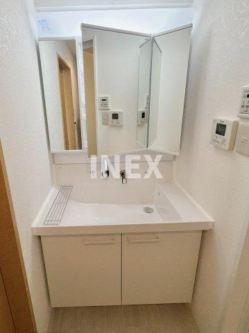 横浜市磯子区森１丁目の賃貸マンションの独立洗面台
