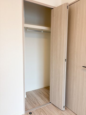 フラッツ北千住の収納|フラッツ北千住：クローゼット画像です！